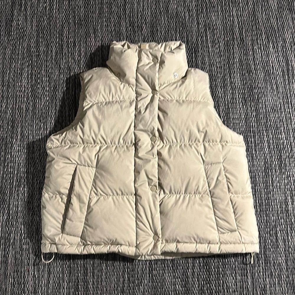 lululemon athletica Cream Puffer Vest